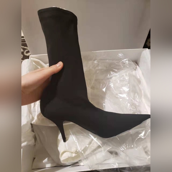 **Brand New** Balenciaga Knift Bottie size 35 - Picture 3 of 4